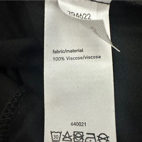 Venus black 3/4 sleeved top with a sequined heart size 2X - Picture 6 of 7